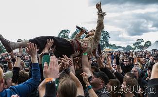 IMG_a9195-Ye_Crowdsurfing_Privateers.jpg