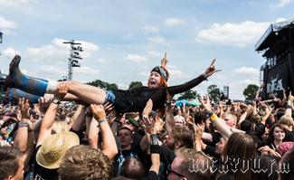 IMG_a9756-Crowdsurfer.jpg