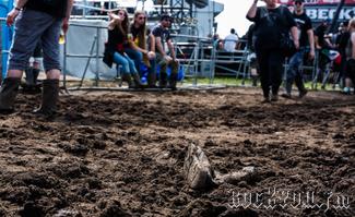 IMG_a9777-Lonely_Boots_at_Wacken.jpg