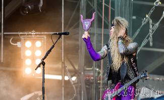 IMG_4404-Steel_Panther.jpg