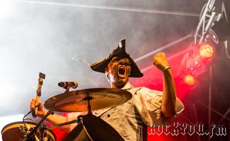 IMG_3755-Mr._Hurley_und_die_Pulveraffen_Rockshow.jpg