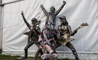 IMG_2357-We_Support_Metal.jpg