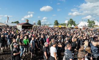 IMG_3342-Wackinger_Crowd.jpg