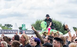 IMG_3912-Crowdsurfer.jpg