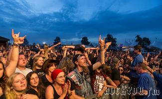 IMG_0767-Wackinger_Crowd.jpg