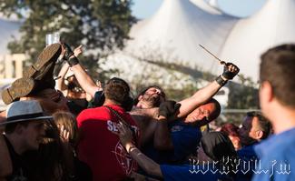 IMG_1783-Crowdsurfer.jpg