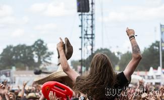 IMG_2256-Crowdsurfer.jpg