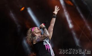 IMG_2404-Steel_Panther.jpg