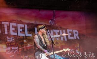 IMG_2465-Steel_Panther.jpg