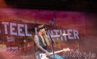 IMG_2465-Steel_Panther.jpg