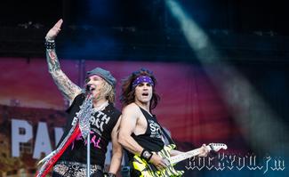 IMG_2481-Steel_Panther.jpg