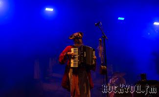 IMG_6282-Mr._Hurley_und_die_Pulveraffen.jpg